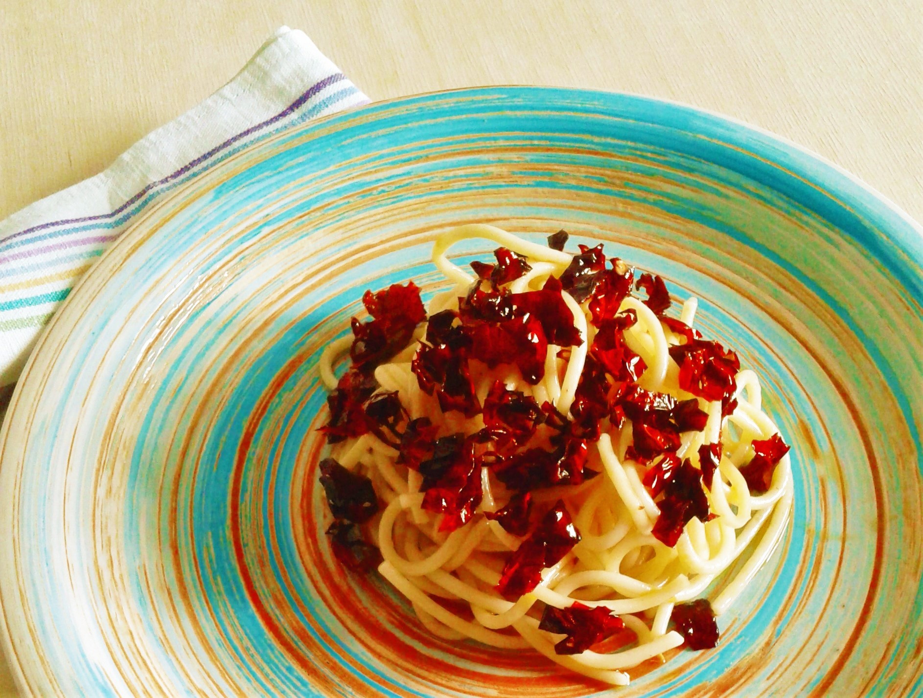 spaghetti con aglio olio e crusco